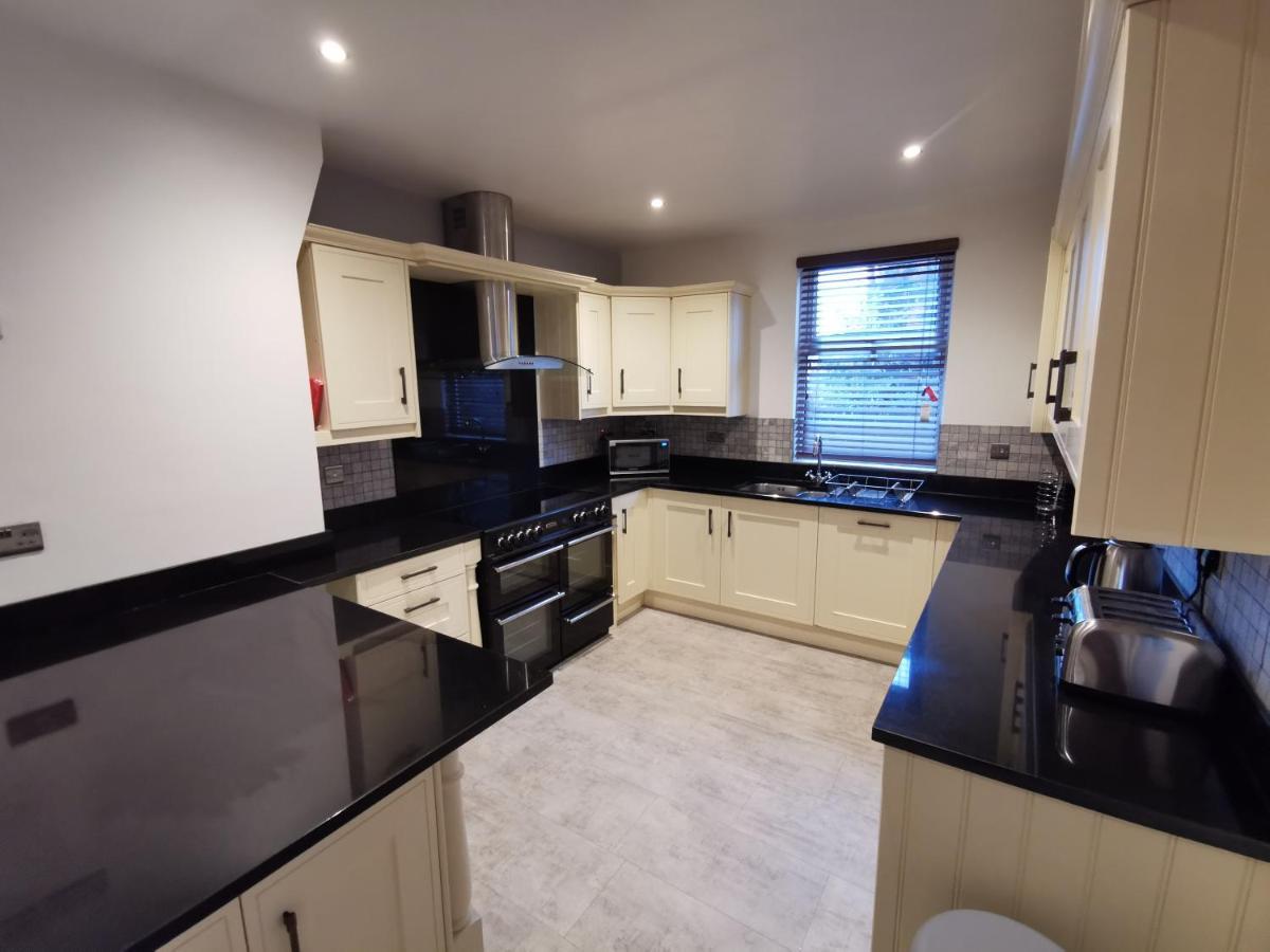 Shared House Close To Liverpool City Center & Lfc/Efc ภายนอก รูปภาพ